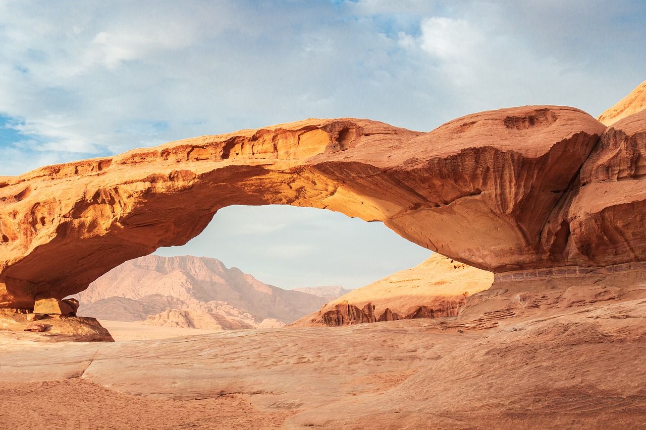 entdecken sie atemberaubende wadi-explorationstouren und erleben sie unvergessliche abenteuer in der natur.