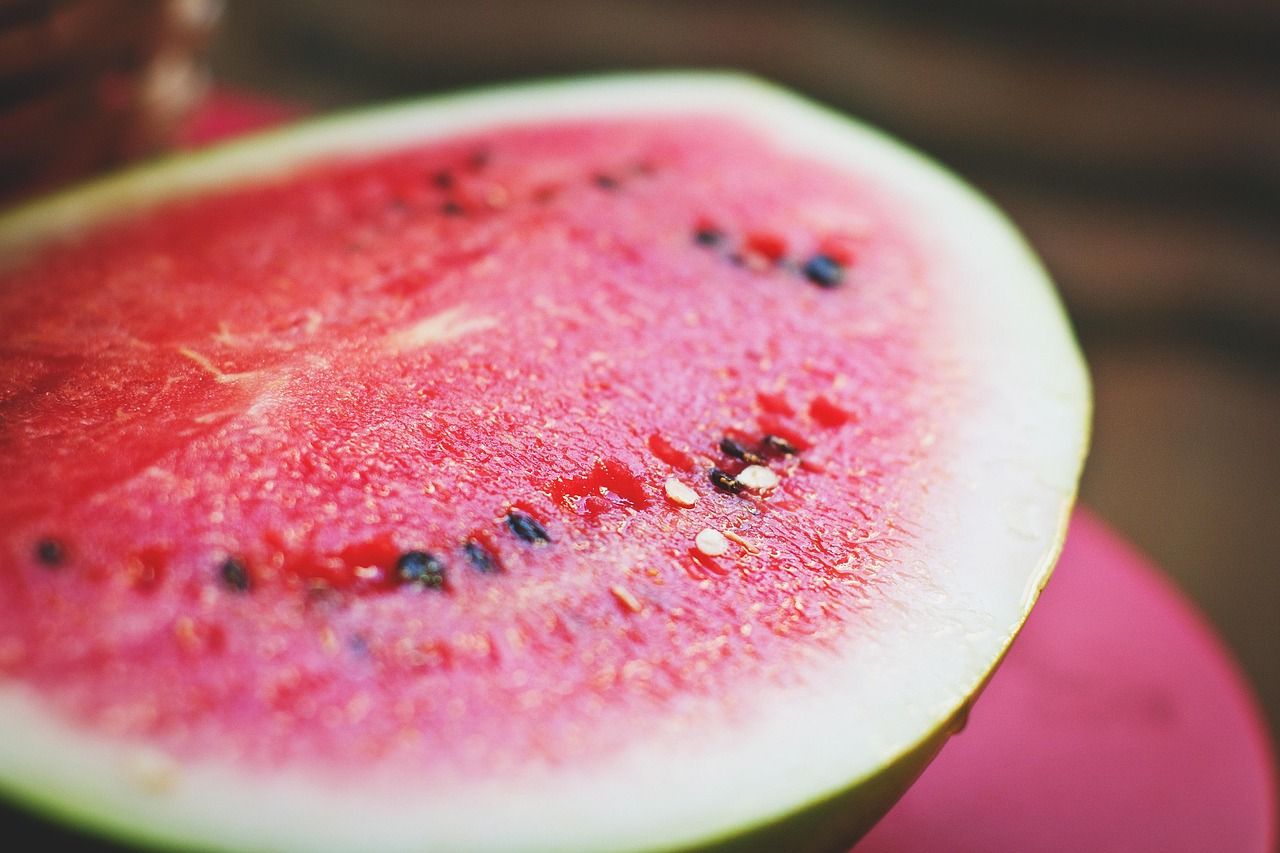 entdecken sie alle infos über die wassermelone: herkunft, nährwerte, zubereitungstipps und gesundheitliche vorteile dieser erfrischenden sommerfrucht.