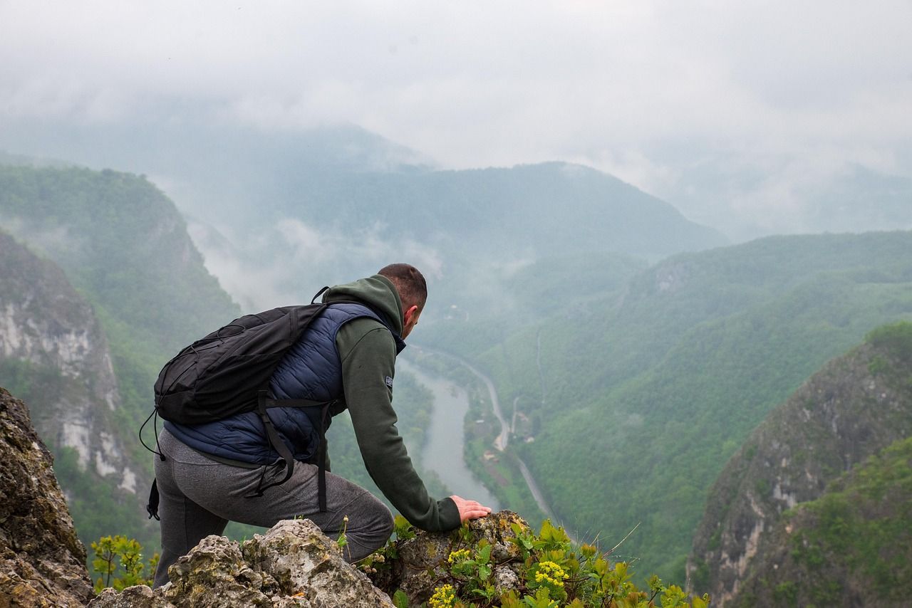 entdecken sie die schönheit der natur beim wandern – tipps, routen und ausrüstung für unvergessliche outdoor-erlebnisse.