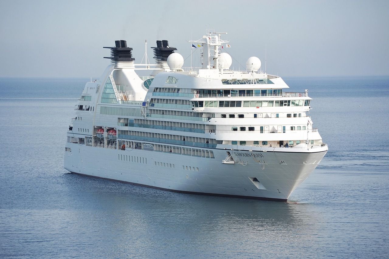 entdecken sie unvergessliche kreuzfahrterlebnisse mit atemberaubenden reisezielen und erstklassigem komfort auf hoher see.