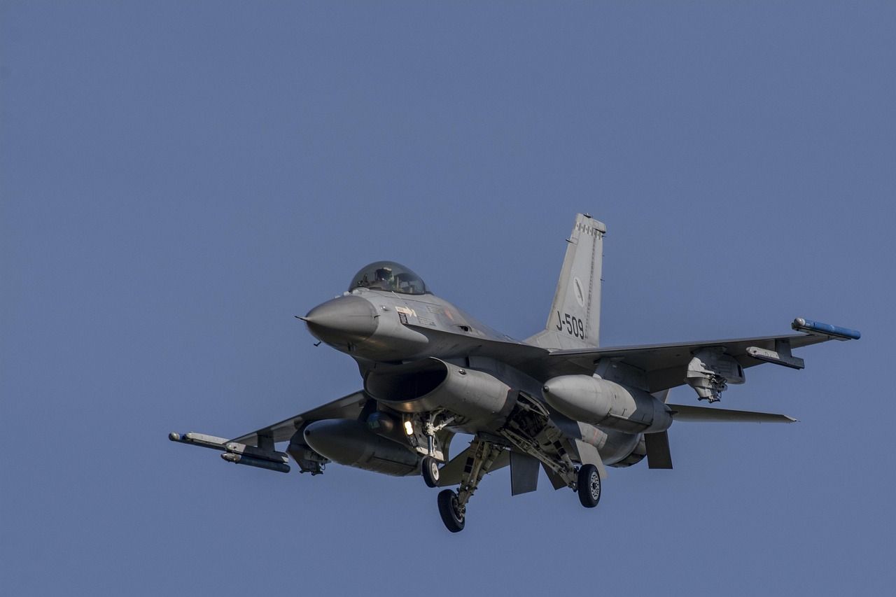 erfahren sie mehr über die französischen rafale-kampfjets – vielseitige, moderne mehrzweck-kampfmaschinen für höchste flugleistungen und kampfeinsätze.
