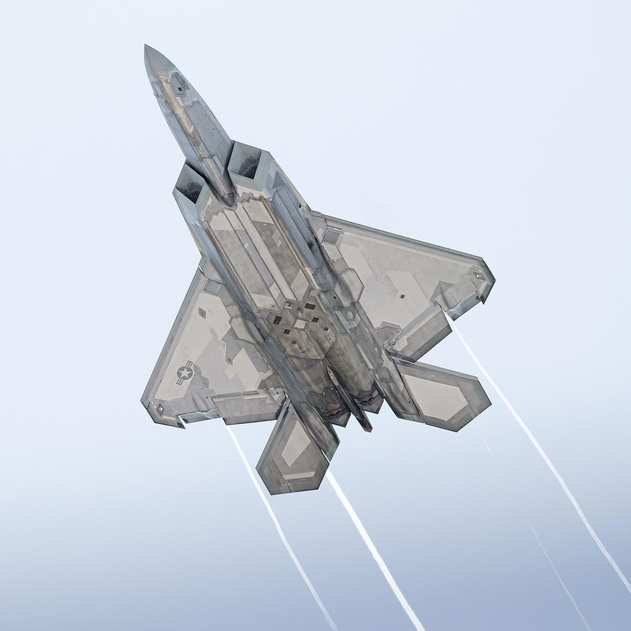 entdecken sie die französischen rafale-kampfjets: modernste technologie, hohe manövrierfähigkeit und vielseitige einsatzmöglichkeiten für luftüberlegenheit.