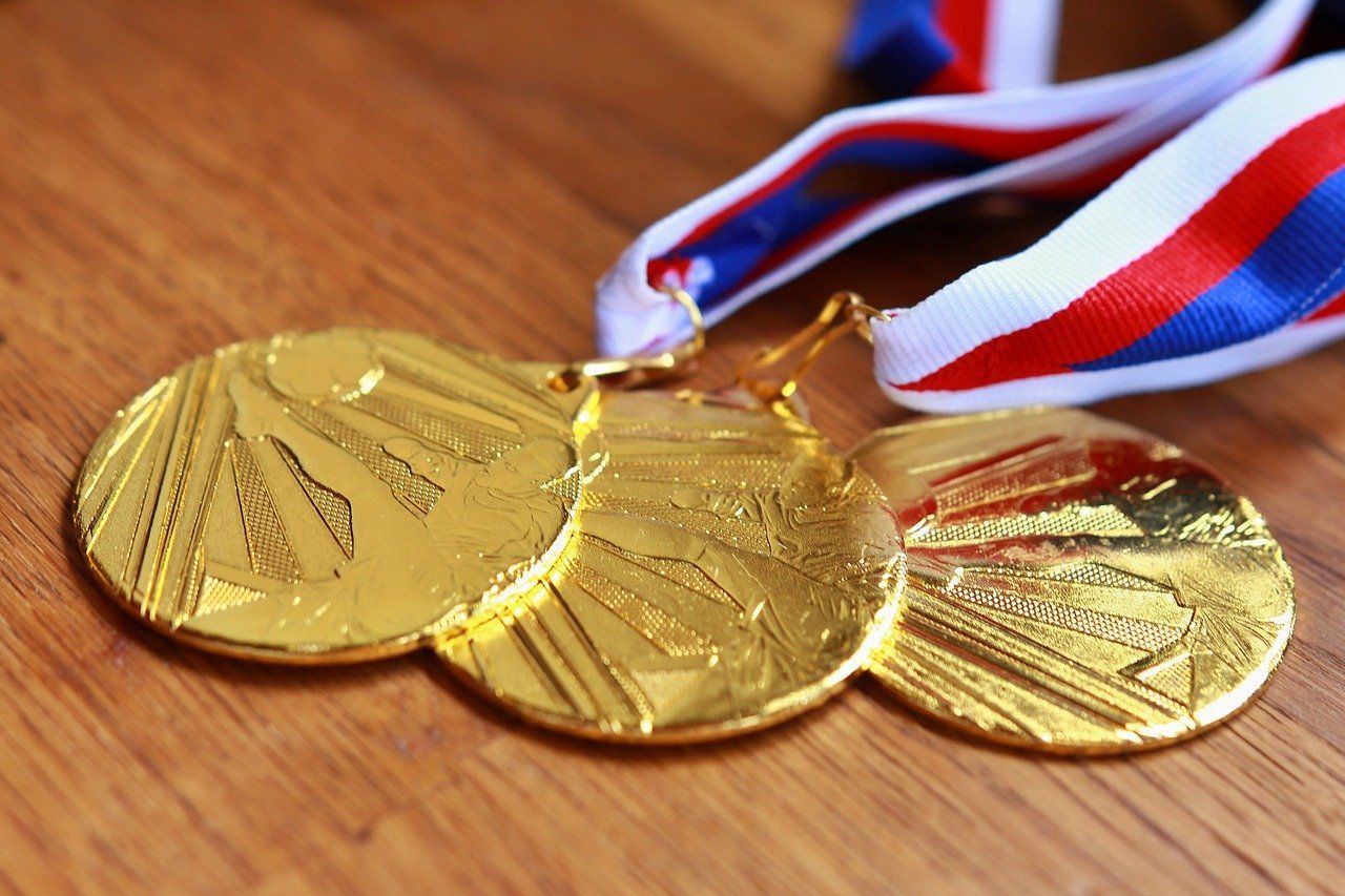 entdecken sie die neuesten auszeichnungen und preise in verschiedenen kategorien. informieren sie sich über die nominierten, die gewinner und die bedeutung jedes awards. bleiben sie auf dem laufenden über veranstaltungen und feierlichkeiten, die die besten der branche ehren.