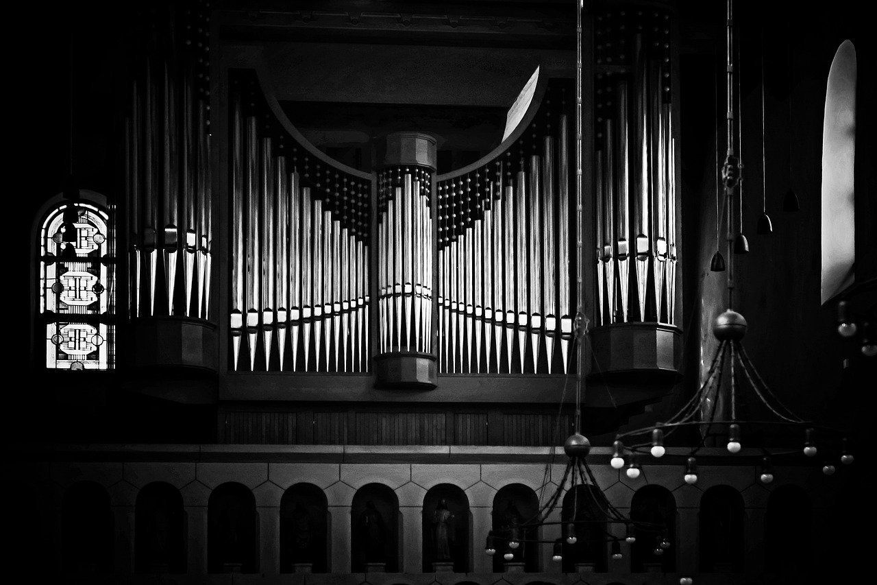 erleben sie ein unvergessliches orgelkonzert mit beeindruckenden klängen und meisterhaften darbietungen. tauchen sie ein in die faszinierende welt der orgelmusik!