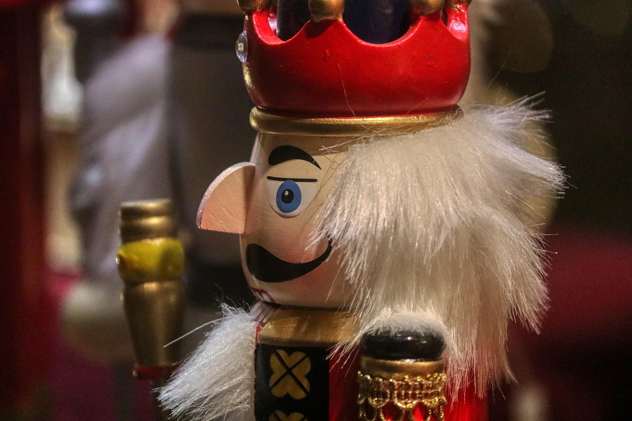 erleben sie die zauberhafte atmosphäre auf dem weihnachtsmarkt mit festlichen ständen, traditionellen leckereien und handgefertigten geschenken für die ganze familie.