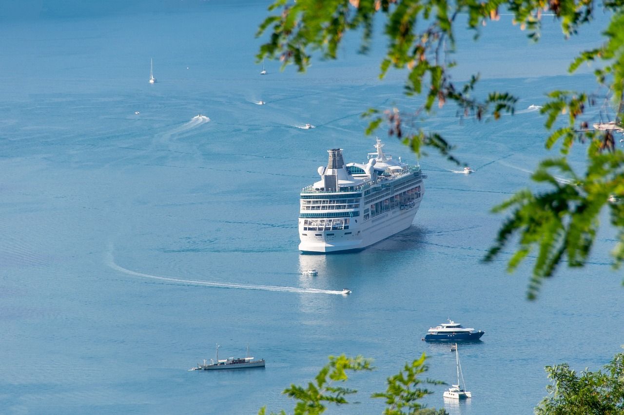 entdecken sie unvergessliche kreuzfahrterlebnisse mit atemberaubenden reisezielen, luxuriösem komfort und erstklassigem service auf hoher see.