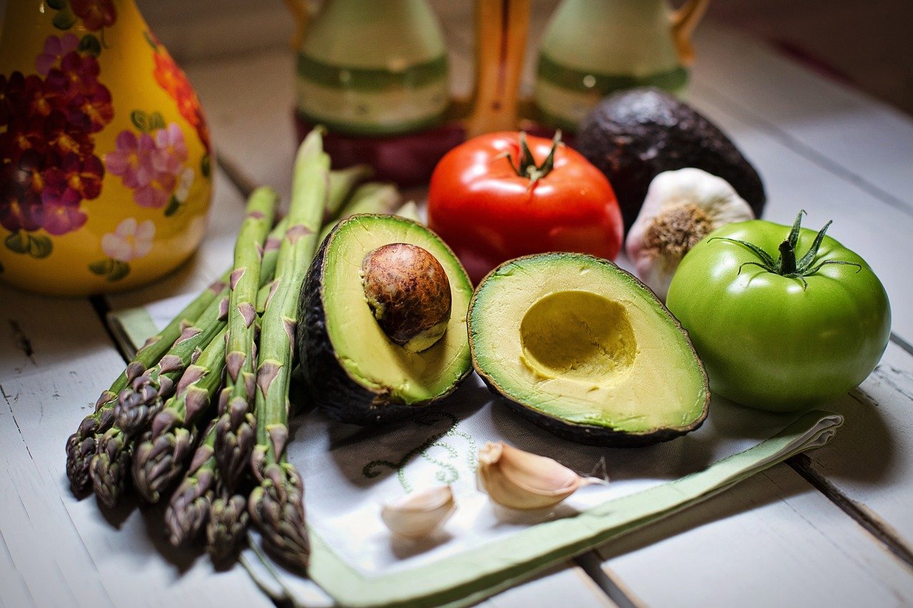 Flohrs „Vegan Body Reset“: Genussvoll essen und die Gesundheit zurückgewinnen