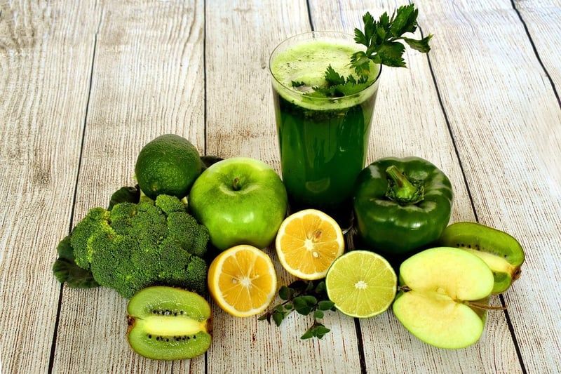 Essen und Trinken im Alter: Herausforderungen und Lösungen