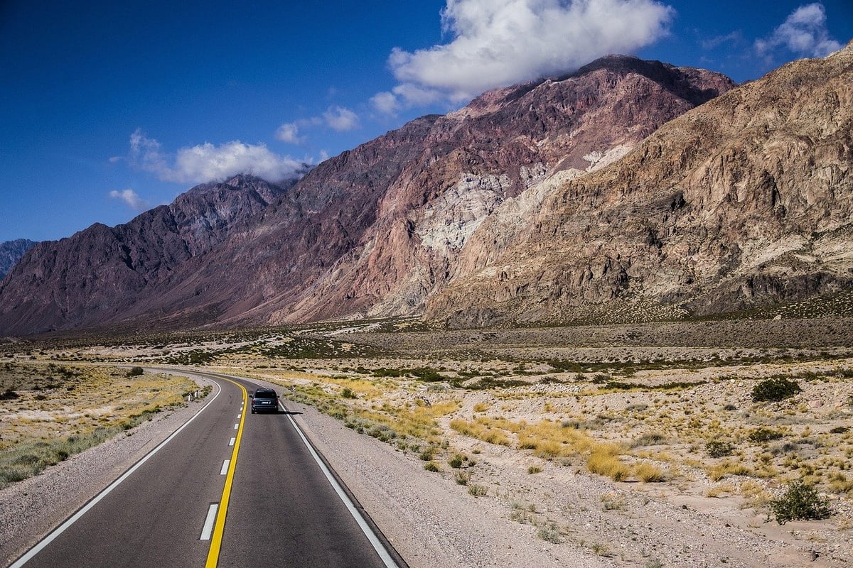 Entdecke die atemberaubendsten Roadtrips: wertvolle Tipps für Amerika, Norwegen und Italien