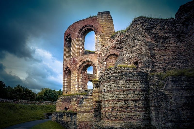 Ein Blick auf den Trierer Dom: Die faszinierende Geschichte eines Domkapitulars als Braumeister
