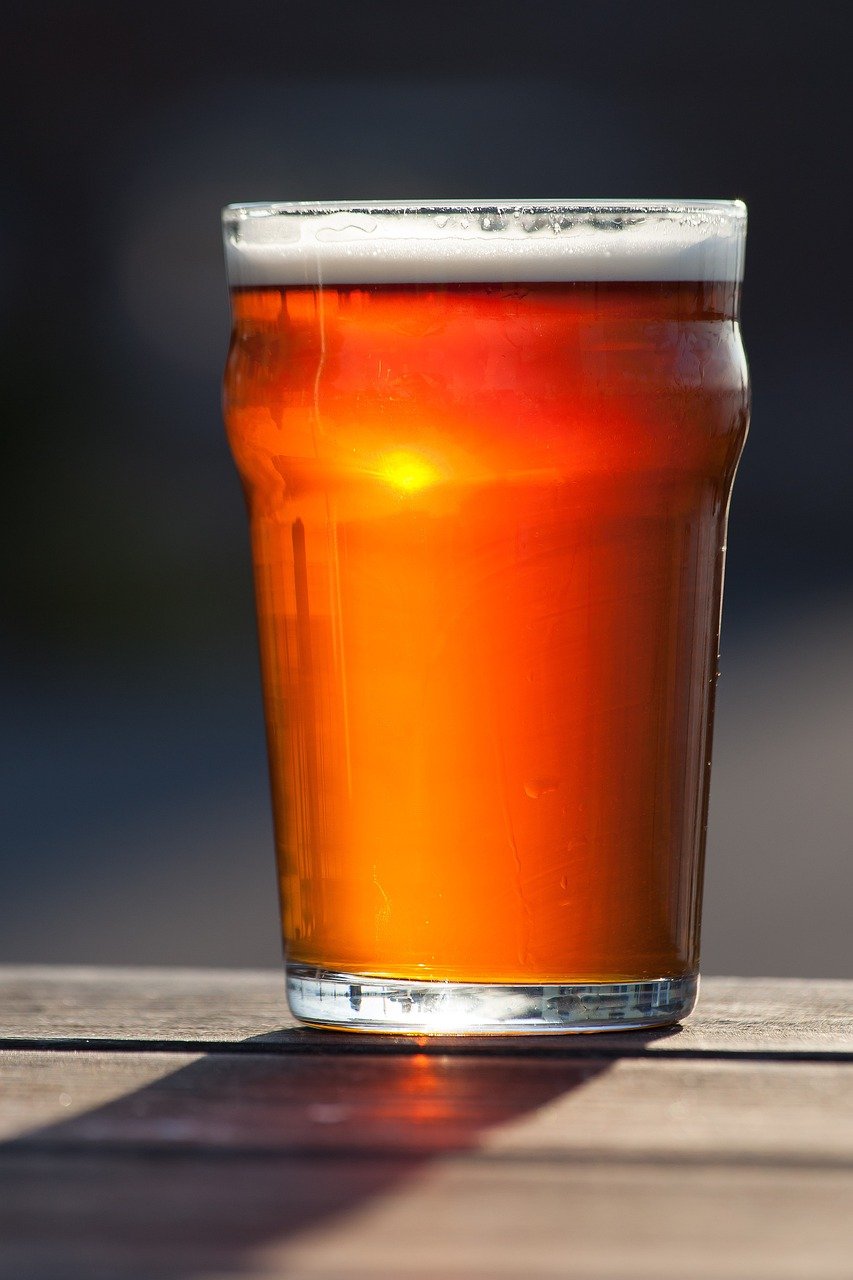 Von bier zu wein: die bedeutung alkoholischer getränke