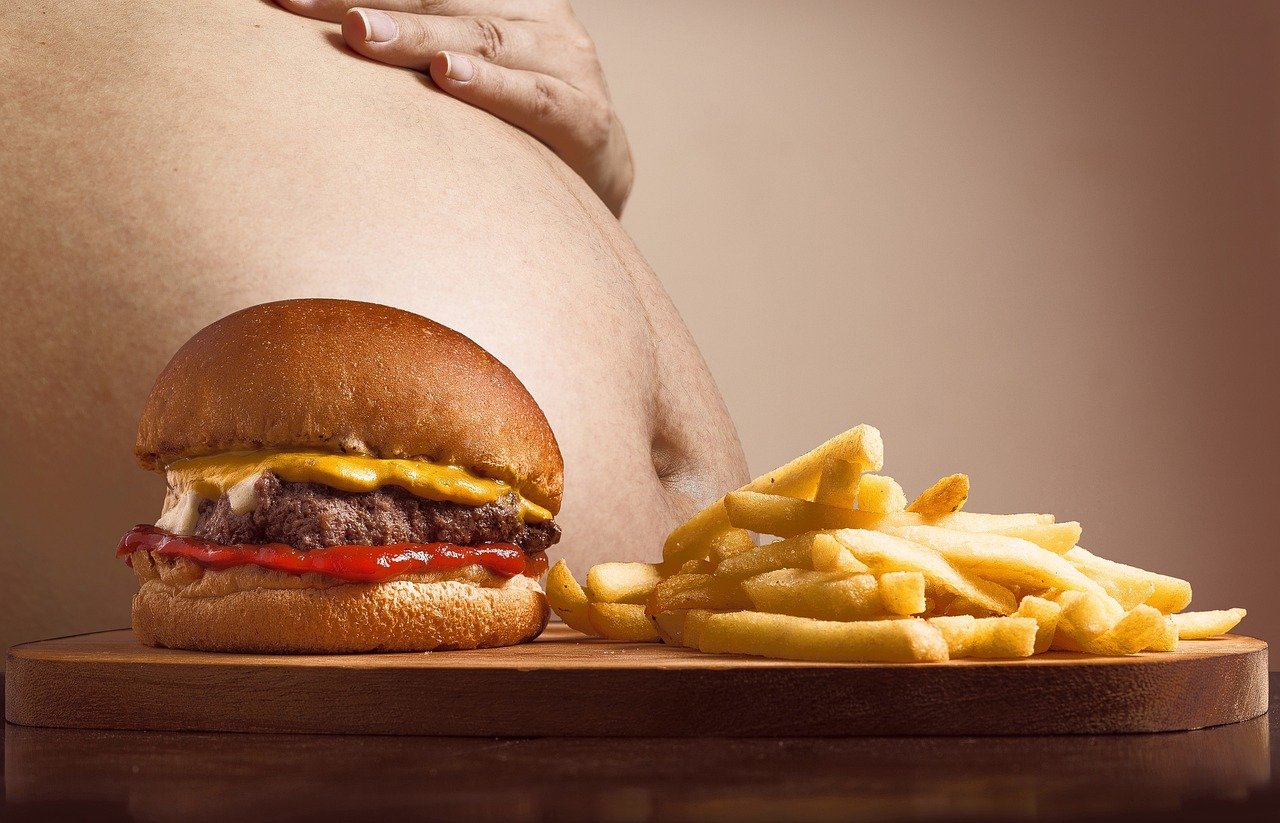 Bauchfett im Visier: Experten warnen vor den Gesundheitsrisiken und empfehlen Gewichtsreduktion