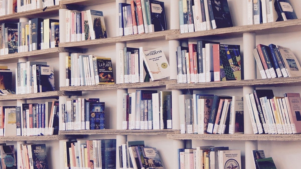 Entdeckung der Stadtteilbücherei Lengfeld: Ein Ort für Kultur und Bildung