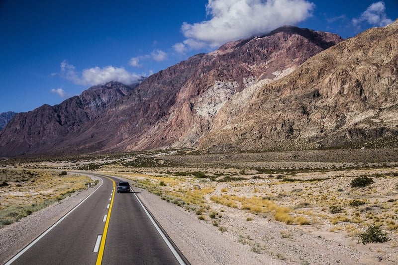 Roadtrips: die schönsten routen im deutschen straßennetz