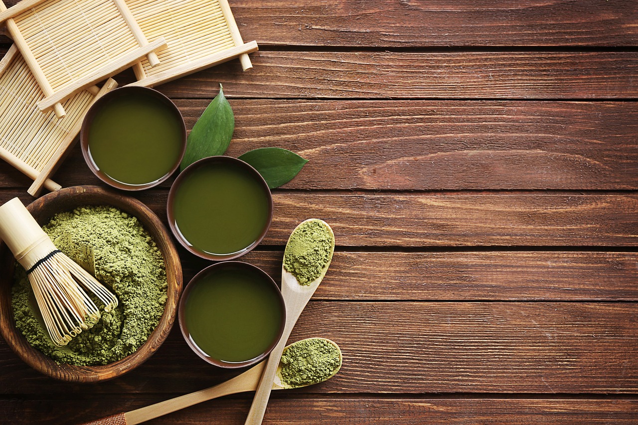 entdecken sie die welt des matcha: der feine japanische grüntee voller antioxidantien, ideal für eine gesunde lebensweise und köstliche rezepte. erfahren sie mehr über seine vorteile und wie sie ihn genießen können.