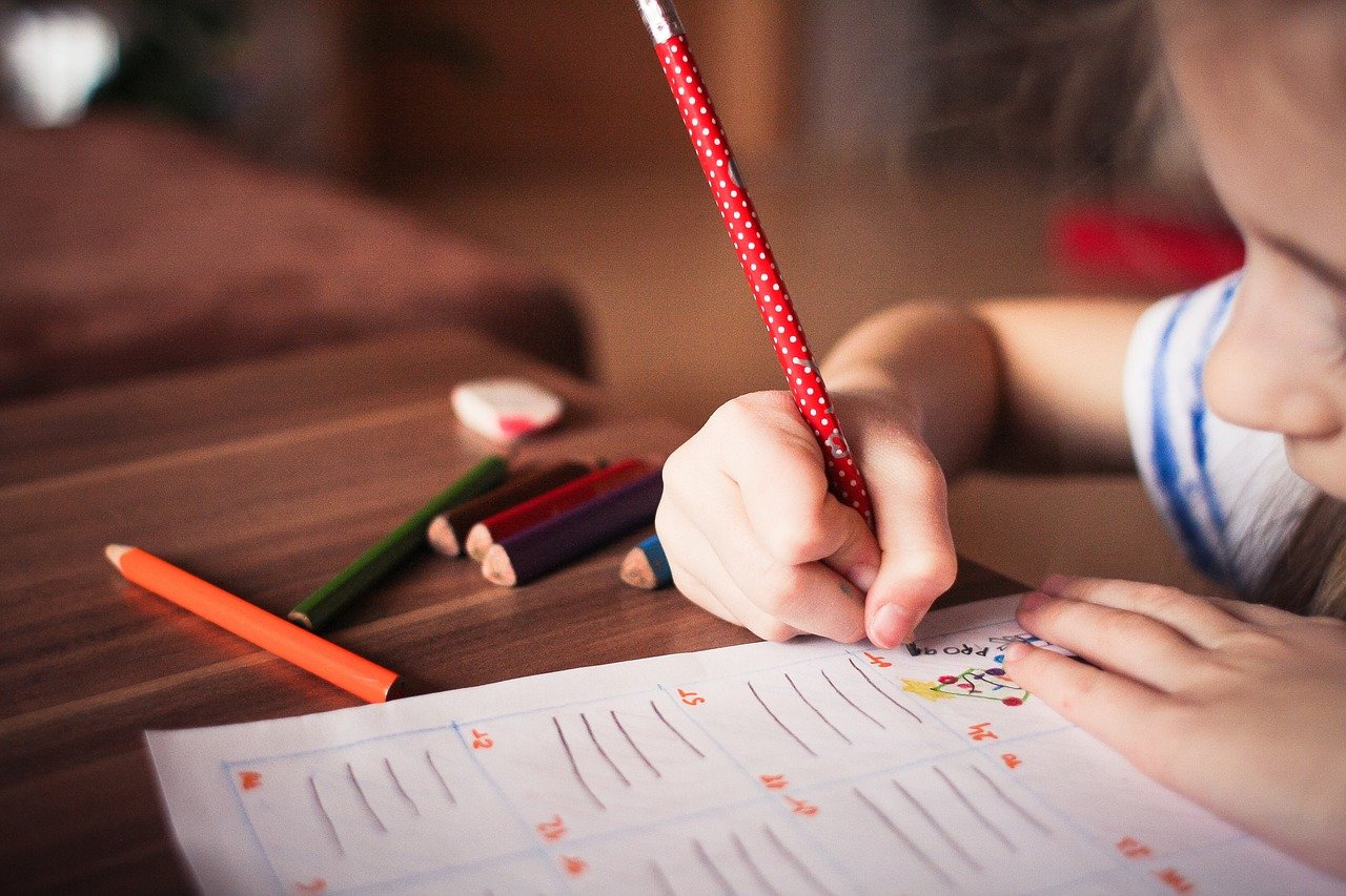 allgemeine bildung umfasst grundlegende kenntnisse und fähigkeiten, die für die persönliche und berufliche entwicklung wichtig sind. entdecken sie, wie allgemeine bildung das kritische denken fördert und lebenslange lernmöglichkeiten schafft.