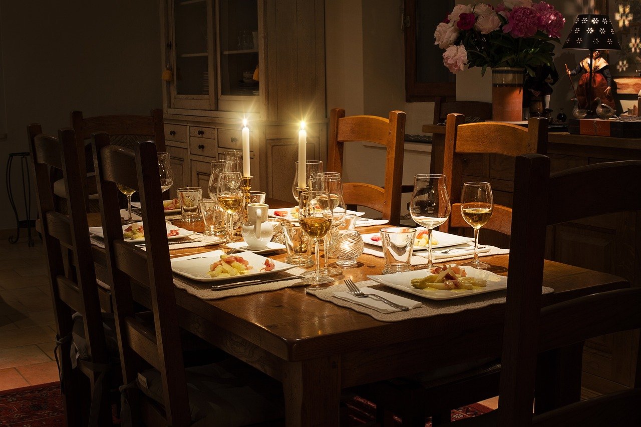 entdecken sie einfache und kreative ideen für ihre dinner-planung. planen sie unvergessliche abendessen mit freunden und familie, inklusive menüvorschlägen, dekorationstipps und unterhaltsamen aktivitäten.