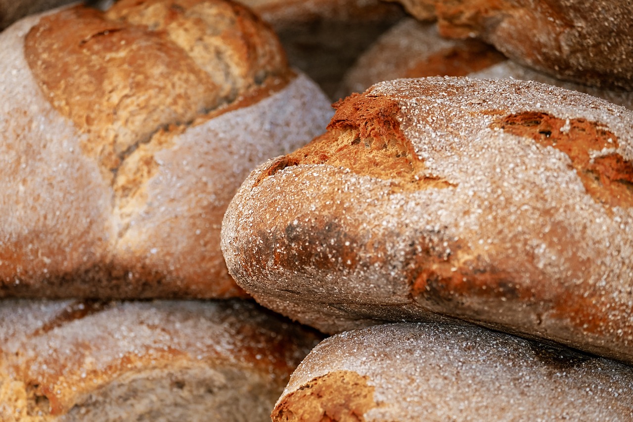 entdecken sie die kunst des brotbackens! von klassischen rezepten bis hin zu kreativen variationen – perfekt für jeden anlass. lernen sie, wie sie köstliches, frisch gebackenes brot in ihrer eigenen küche zaubern können.