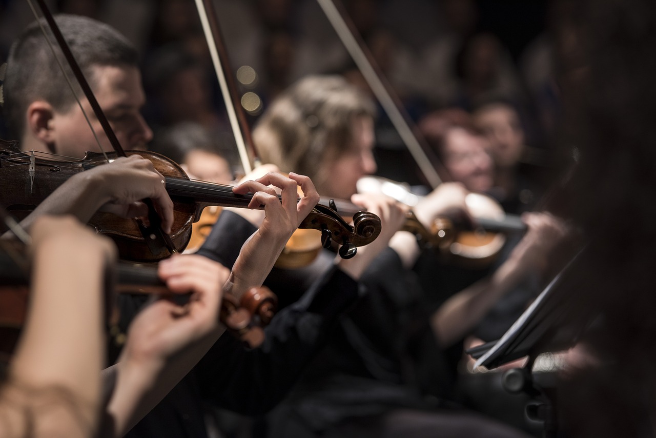 entdecken sie die zeitlose schönheit der klassischen musik. von bach bis beethoven, erleben sie die meisterwerke, die generationen inspiriert haben. tauchen sie ein in eine welt voller harmonie und emotionen.