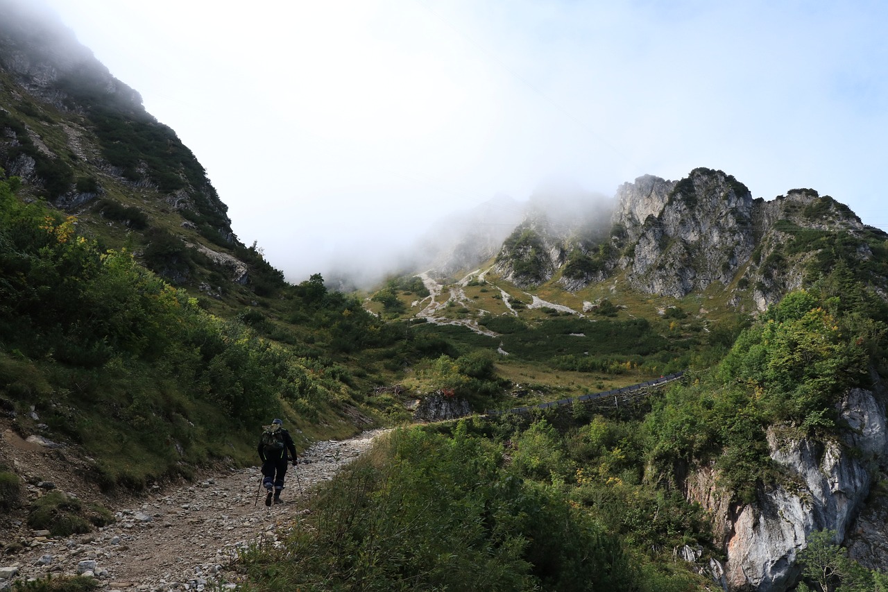 entdecken sie die schönsten wanderwege und erleben sie unvergessliche abenteuer in der natur. ob gemütliche spaziergänge oder anspruchsvolle trekkingtouren, für jeden wanderfreund ist etwas dabei!