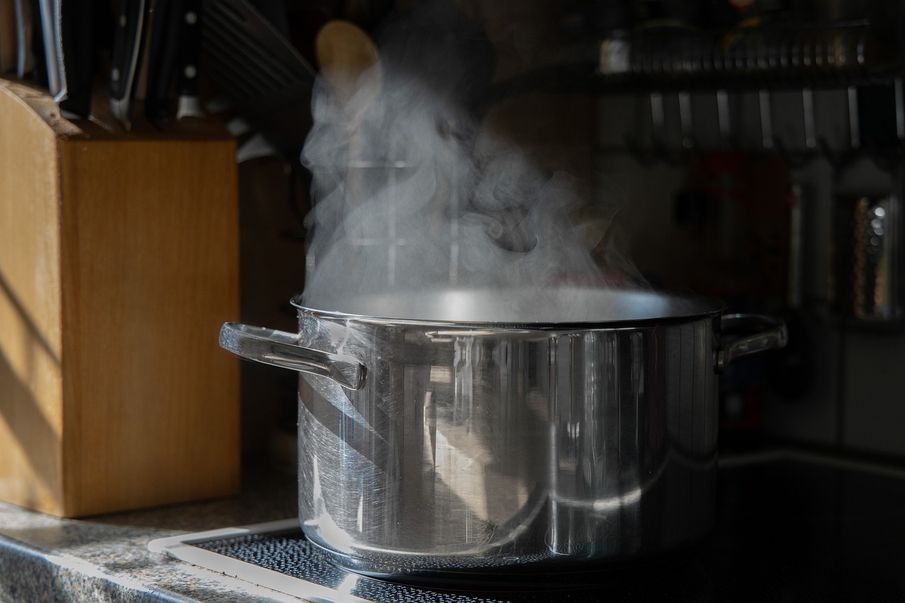 entdecken sie unsere große auswahl an küchenutensilien, die das kochen und backen einfacher und angenehmer machen. hochwertige werkzeuge für jedes rezept und jeden kochstil.