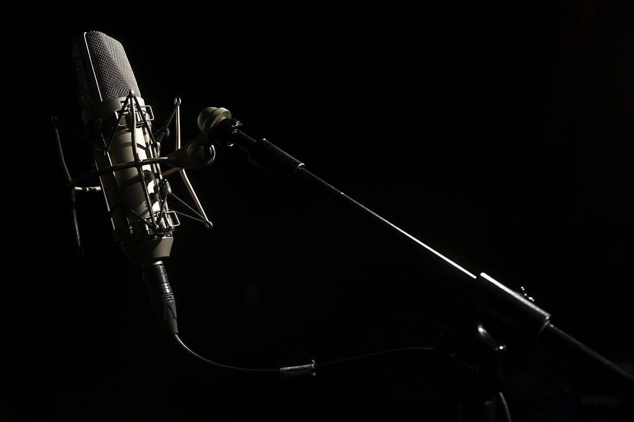 entdecken sie faszinierende podcasts zu verschiedenen themen, die sie inspirieren und unterhalten. tauchen sie ein in die welt der geschichten, experteninterviews und wissenswertes, und erweitern sie ihren horizont mit jedem neuen hördurchgang.