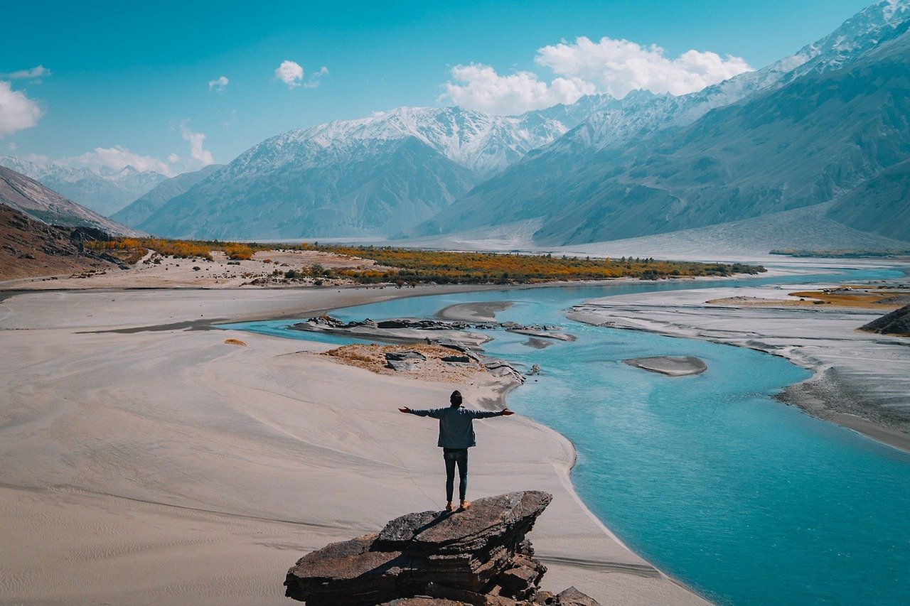 entdecken sie mit 'influential travels' inspirierende reiseziele und erlebnisse, die ihr leben verändern können. lassen sie sich von außergewöhnlichen abenteuerideen und kulturellen entdeckungen mitreißen, die ihren horizont erweitern.
