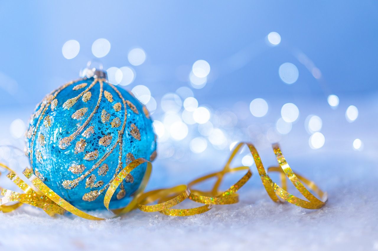 entdecken sie die magie von weihnachten mit funkelndem schmuck, festlichen traditionen und unvergesslichen momenten. feiern sie diese besondere zeit des jahres mit liebe und freude.