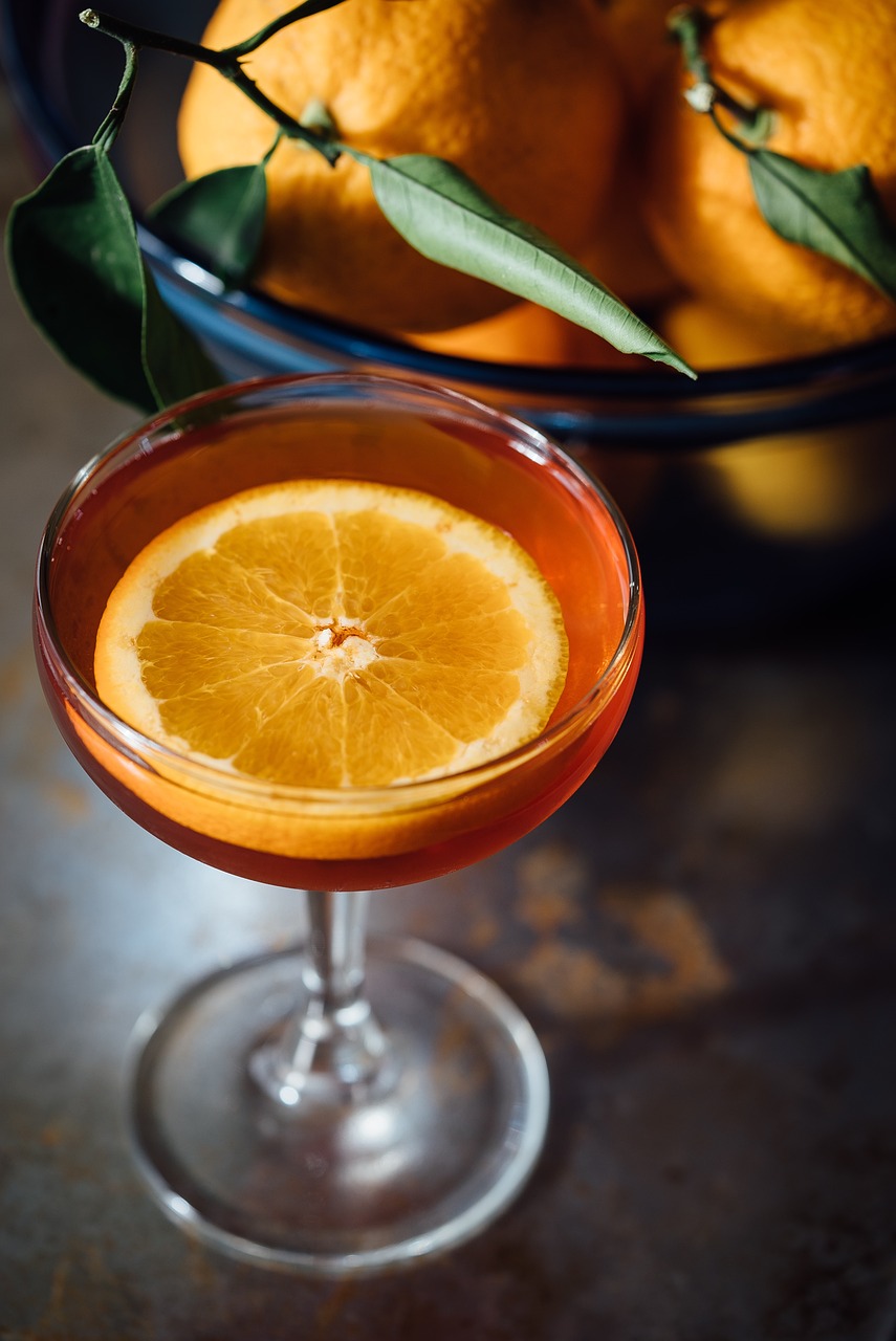 entdecken sie die kunst des cocktailmixens! in unserem leitfaden finden sie tipps, rezepte und alles, was sie wissen müssen, um köstliche cocktails zu kreieren und ihre gäste zu beeindrucken.