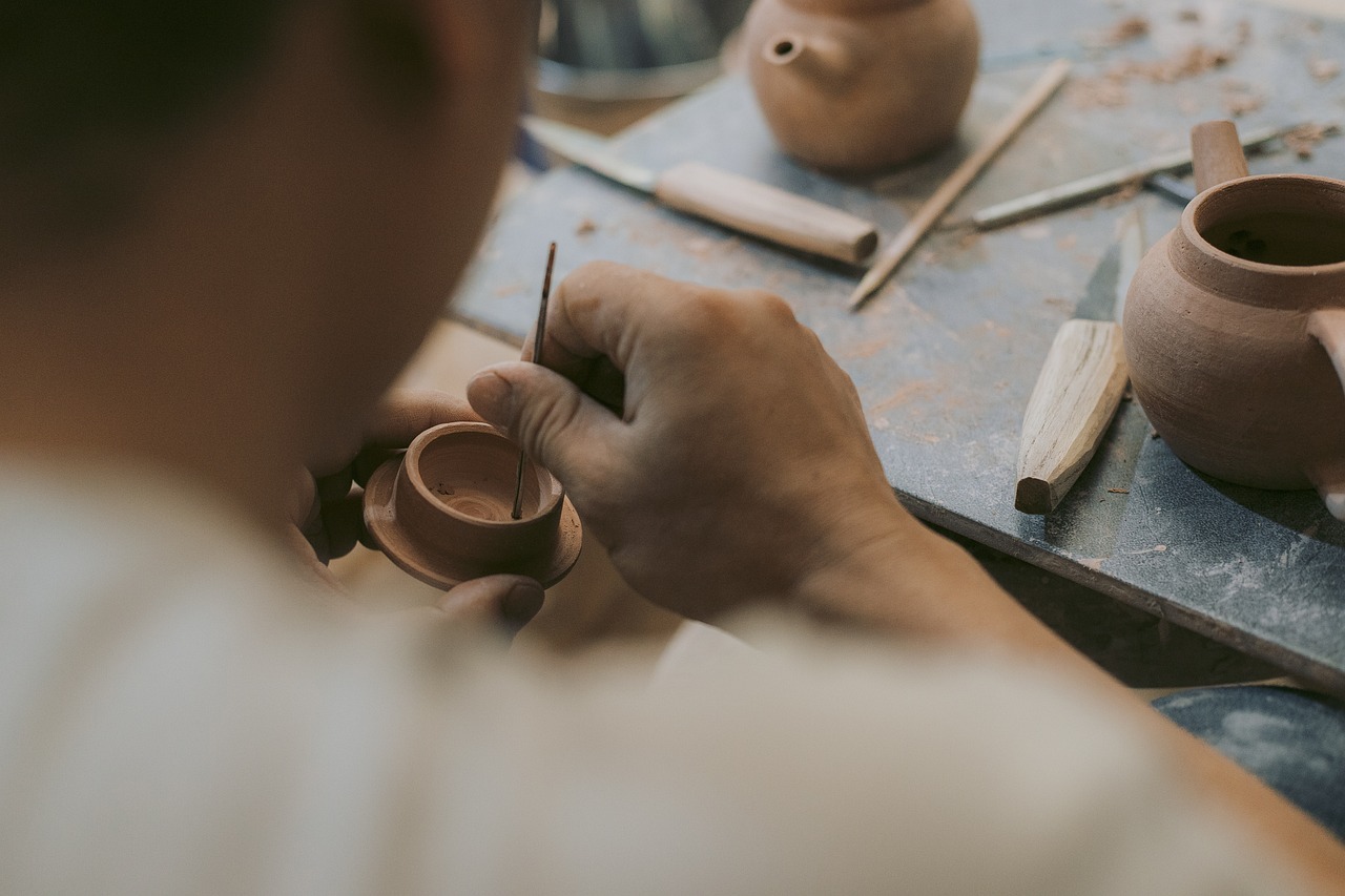 entdecken sie die faszinierende welt des handwerks! von traditionellen techniken bis hin zu modernen kreationen: lassen sie sich inspirieren und erfahren sie mehr über die vielfalt der handarbeiten.