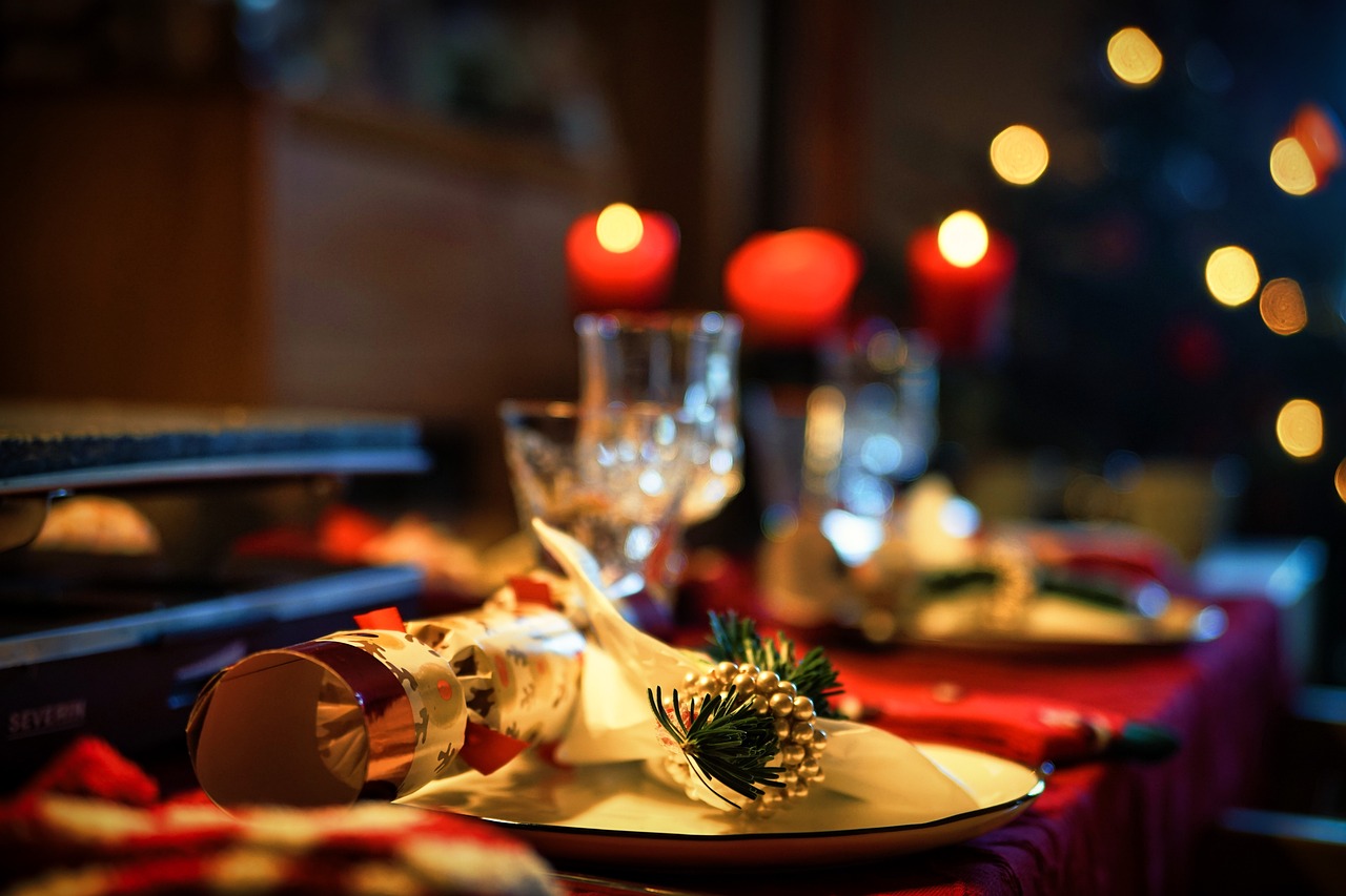 entdecken sie stilvolle tischgedecke für jeden anlass. von eleganten abendessen bis zu festlichen feiern – finden sie inspiration und tipps, um ihre tafel perfekt zu dekorieren.