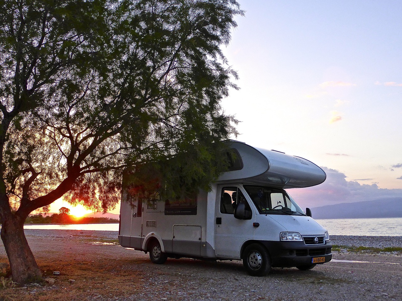 entdecken sie die besten routen für wohnmobile in deutschland. genießen sie malerische landschaften, charmante dörfer und unvergessliche abenteuer auf ihren reisen mit dem wohnmobil.