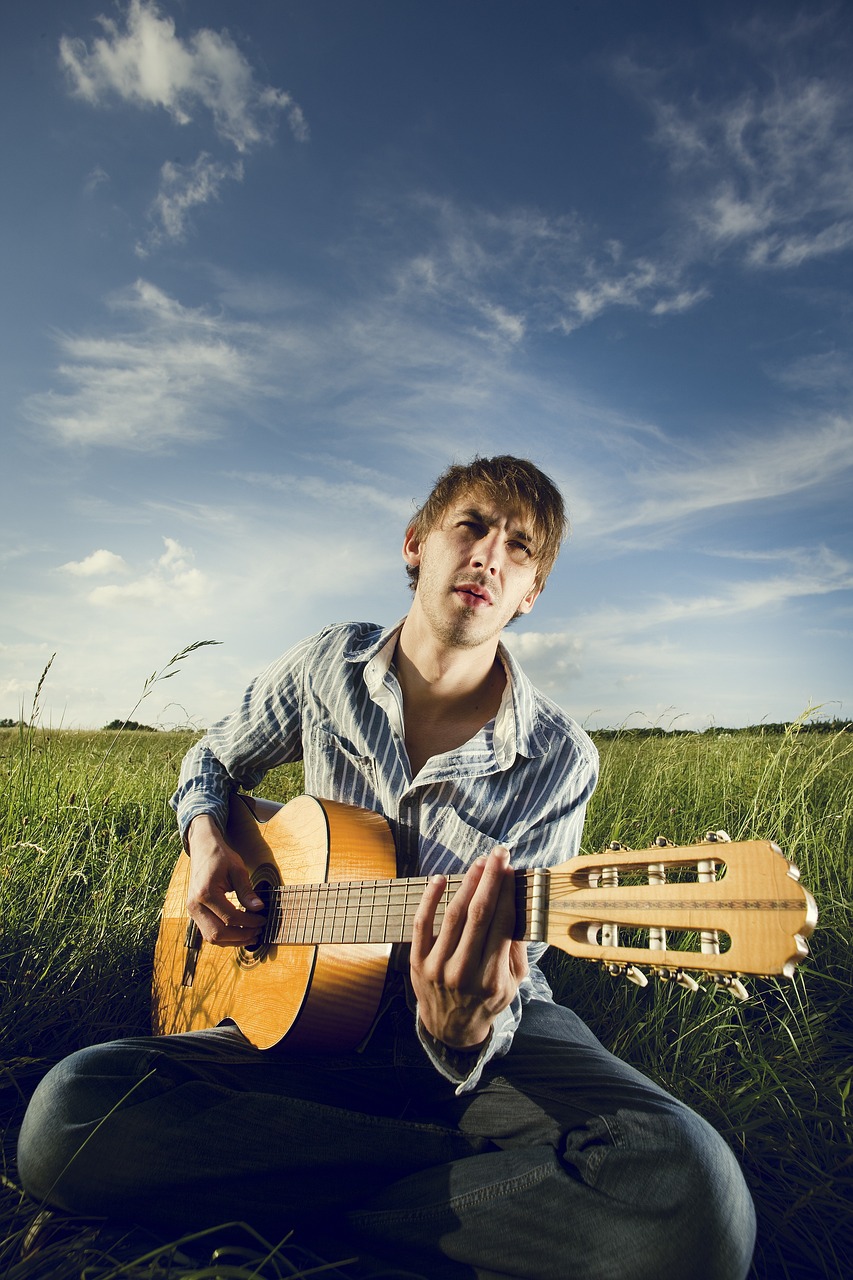 entdecken sie die welt der gitarre! von anfängertipps bis zu fortgeschrittenen techniken, hier finden sie alles, was sie brauchen, um ihr gitarrenspiel zu verbessern und ihre leidenschaft für die musik zu leben.