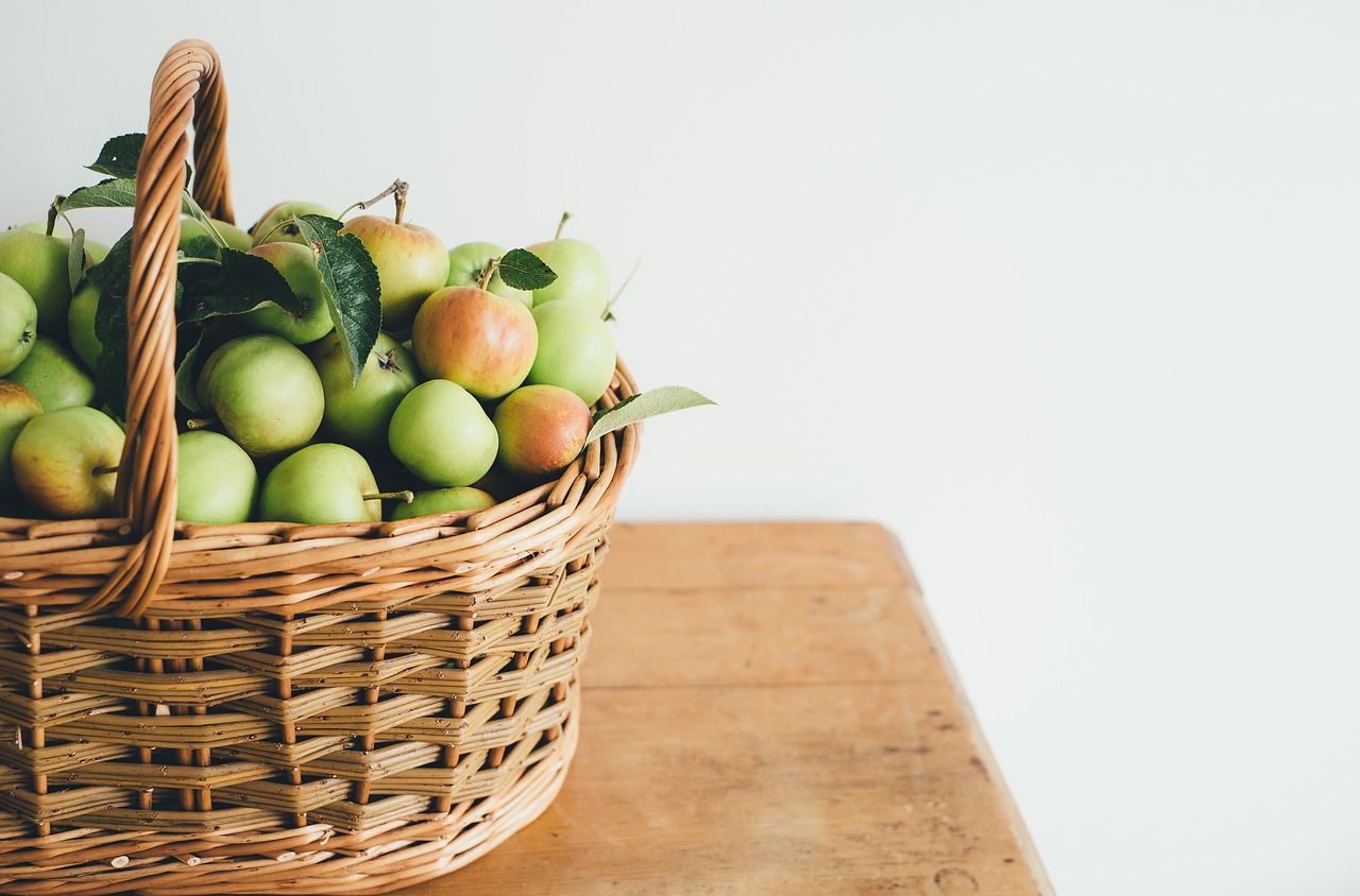 entdecken sie die wichtigsten tischmanieren für ein elegantes und respektvolles verhalten beim essen. lernen sie, wie sie beim essen in gesellschaft einen bleibenden eindruck hinterlassen können.