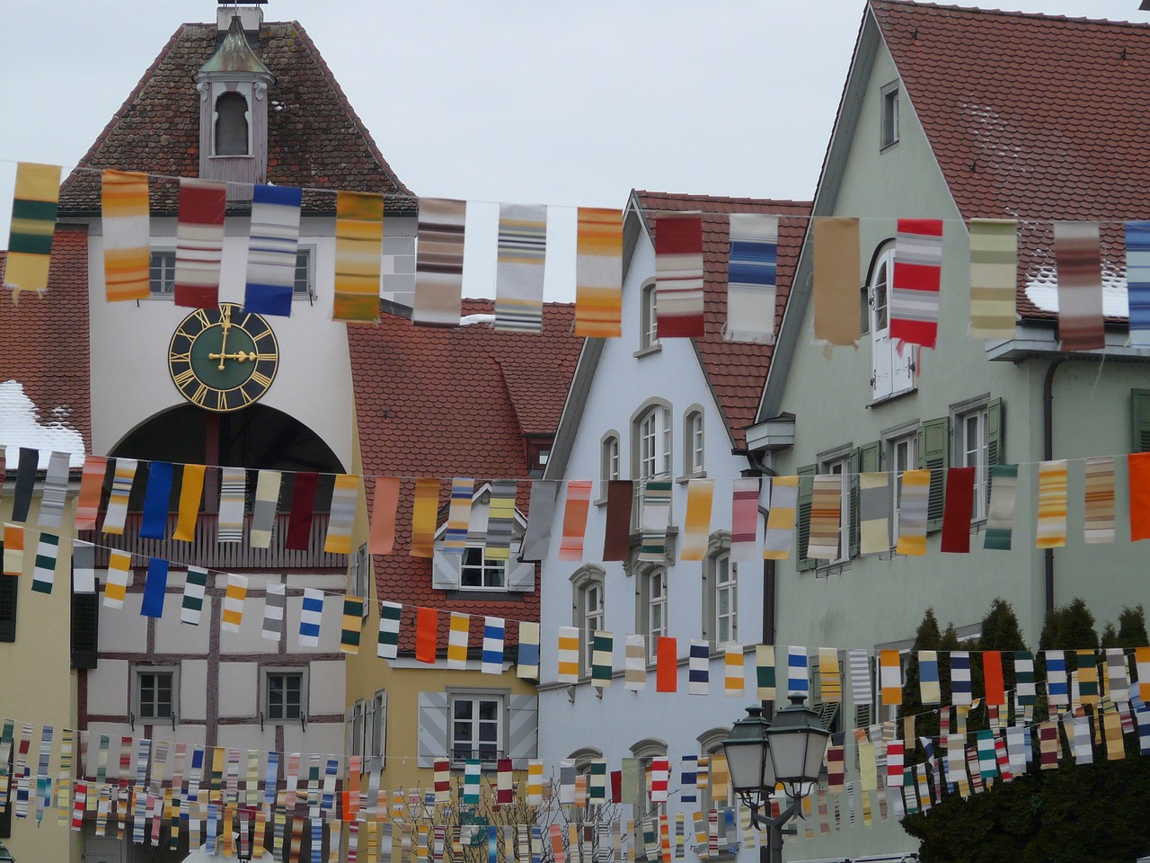 entdecken sie die traditionen und feierlichkeiten der altweiberfastnacht, ein farbenfrohes fest voller spaß, kostüme und närrischer stimmung in der karnevalszeit.