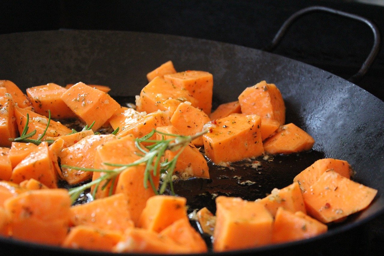 entdecken sie die vielseitige welt der kartoffeln! von köstlichen rezepten bis hin zu wertvollen nährstoffen - erfahren sie alles über diese beliebten knollen und ihre zubereitungsmöglichkeiten.