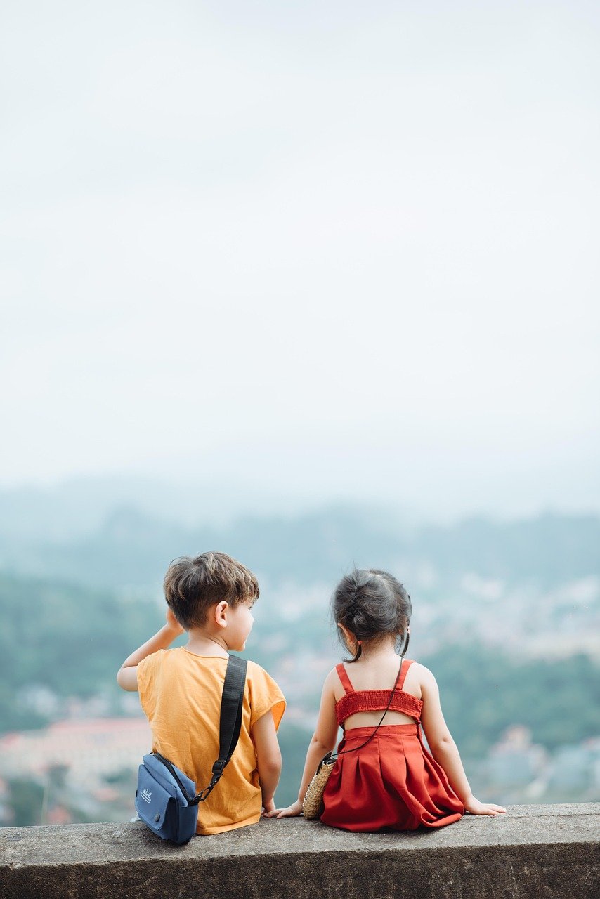 entdecken sie die bedeutung der kinderrechte und erfahren sie, wie sie den schutz und das wohl von kindern weltweit fördern. informieren sie sich über die wichtigsten prinzipien und die rolle der gesellschaft bei der unterstützung der rechte von kindern.