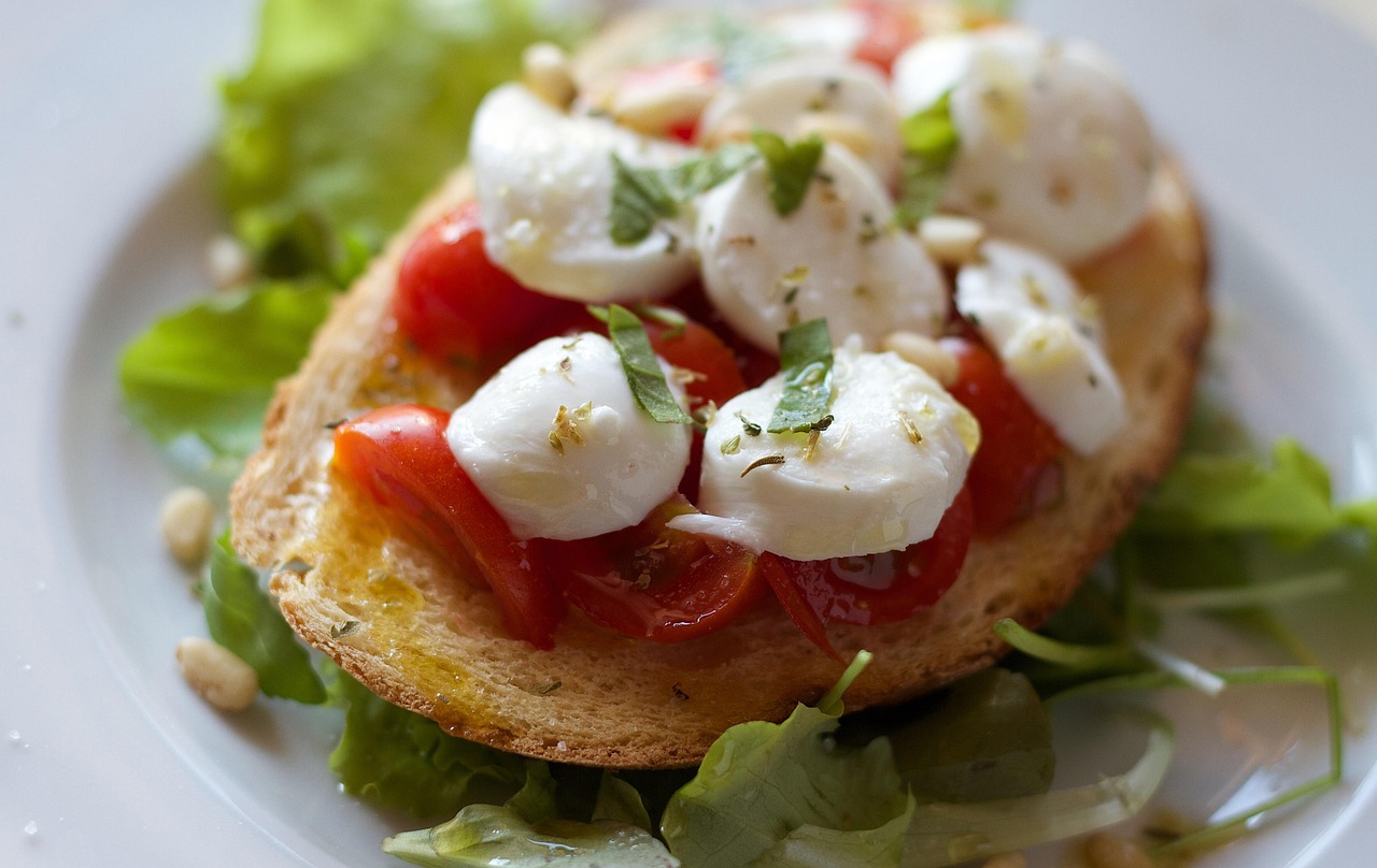 entdecken sie die mediterrane diät, die gesunde ernährung mit köstlichen aromen vereint. erfahren sie, wie frisches gemüse, gesunde fette und aromatische kräuter zu einem besseren wohlbefinden beitragen.