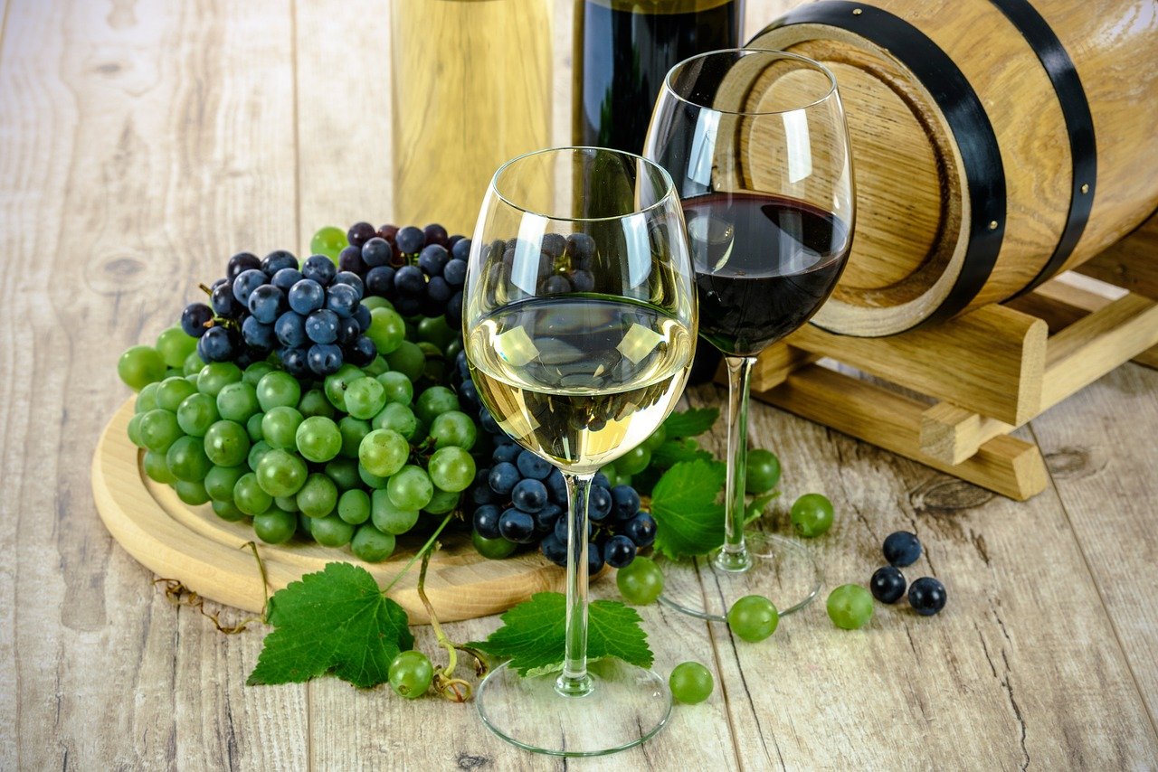entdecken sie die welt des alkohols: von traditionellen getränken bis zu neuen trends. erfahren sie mehr über die vielfalt, die braukunst, die richtige verkostung und die möglichkeiten für verantwortungsbewussten genuss.