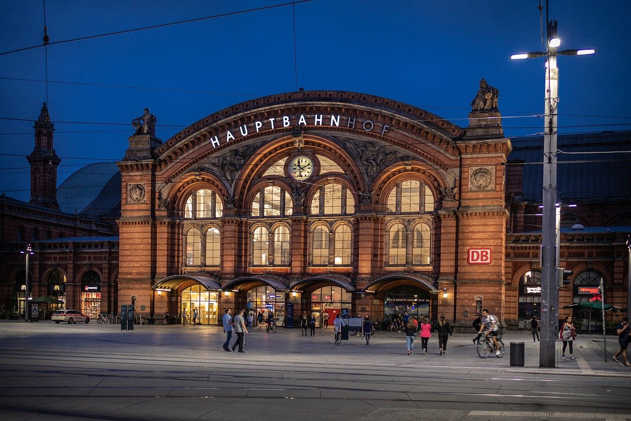 entdecken sie bremen, eine charmante stadt im norden deutschlands, bekannt für ihre beeindruckende architektur, den historischen marktplatz und die berühmte bremer stadtmusikanten. genießen sie kulturelle veranstaltungen, exquisite restaurants und malerische flüsse bei einem unvergesslichen aufenthalt.