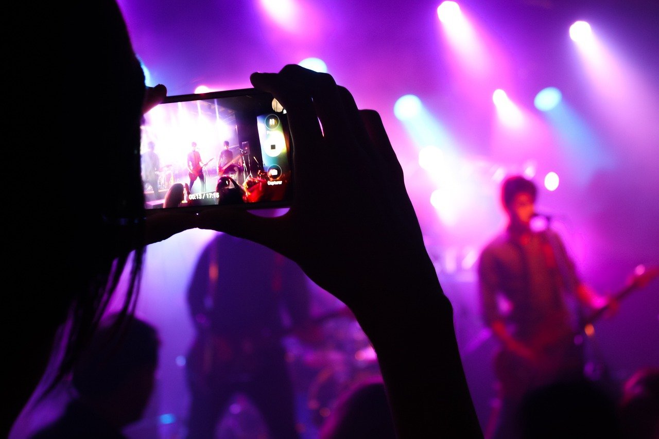 entdecken sie die neuesten trends und highlights aus der welt der unterhaltung. von filmen über musik bis hin zu events – bleiben sie informiert über das, was sie begeistert!