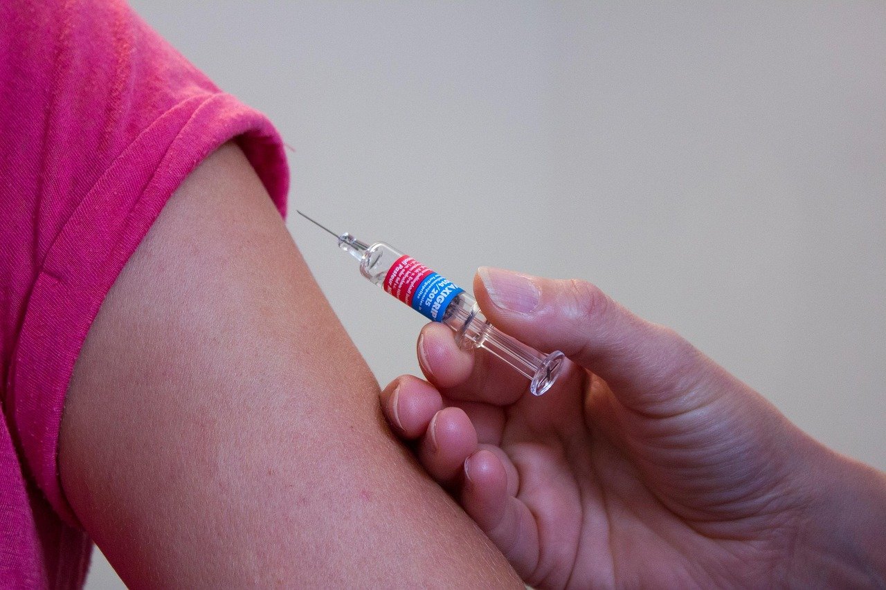 erfahren sie alles über den impfzwang: rechtliche grundlagen, gesundheitliche auswirkungen und die meinungen dazu. informieren sie sich über die aktuellen entwicklungen und gesetzlichen vorschriften zum thema impfpflicht in deutschland.