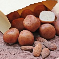 entdecken sie die süße welt des marzipans! unsere hochwertigen marzipanprodukte sind handgefertigt aus besten mandeln und bieten unvergleichlichen genuss. ob als geschenk oder zum selbstverwöhnen – lassen sie sich von der zarten textur und dem feinen geschmack begeistern!