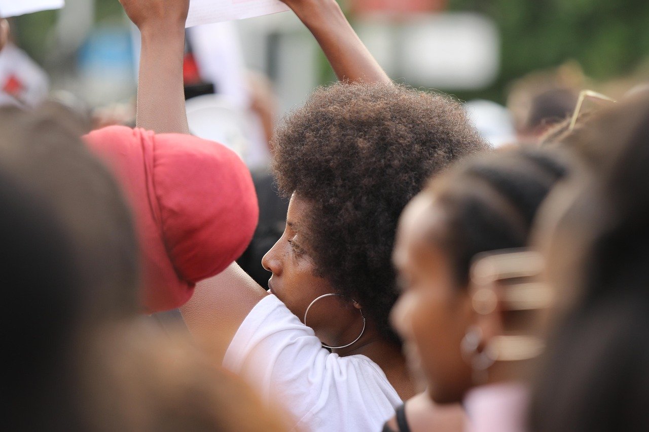 erleben sie die auswirkungen von protesten auf die gesellschaft und die politik. entdecken sie die gründe, die menschen zur teilnahme an demonstrationen bewegen, und erfahren sie mehr über historische und aktuelle ereignisse, die weltweite aufmerksamkeit erregt haben.
