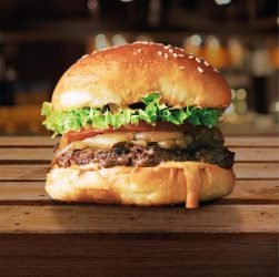 entdecken sie die burger king app – ihre mobile lösung für köstliche burger, angebote und einfache bestellungen. genießen sie exklusive rabatte und finden sie die nächste filiale ganz einfach. laden sie die app herunter und erleben sie burger king wie nie zuvor!