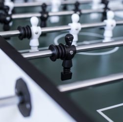 entdecken sie die aufregende welt des tischfußballs! erfahren sie alles über die besten techniken, strategien und tipps, um ihr spiel zu verbessern und wettbewerbe zu gewinnen. tauchen sie ein in die geschichte und die verschiedenen varianten dieses beliebten spiels!