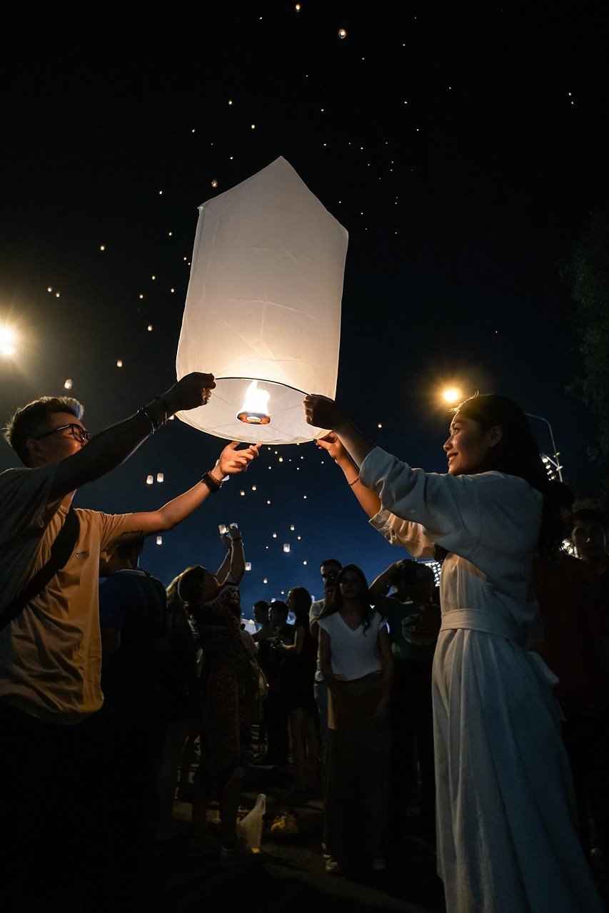 entdecken sie die aufregende welt der festivals! erleben sie unvergessliche musik, köstliches essen und eine pulsierende atmosphäre – alles an einem ort. seien sie teil eines einzigartigen erlebnisses und tauchen sie ein in die feierlichkeiten!