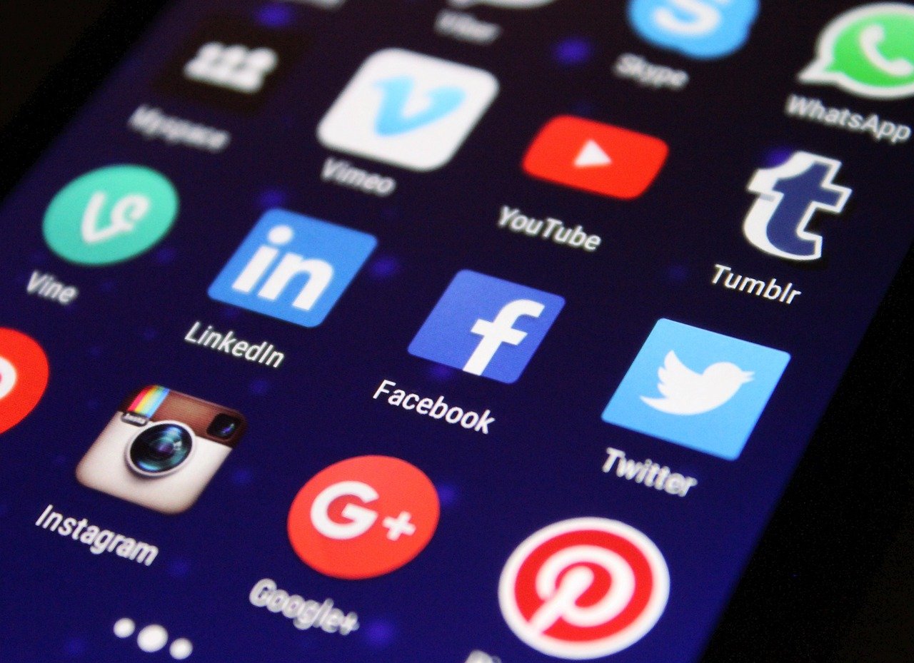 entdecken sie die faszinierende welt der medieninfluence: erfahren sie, wie medien unsere meinungen, entscheidungen und das gesellschaftliche verhalten prägen. tauchen sie ein in strategien, trends und die auswirkungen von influencern auf moderne märkte.