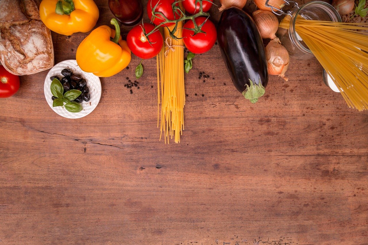 entdecken sie die authentische tito-ära küche, die traditionelle gerichte und aromen vereint. lassen sie sich von den kulinarischen erinnerungen an diese einzigartige ära verzaubern, während sie köstliche rezepte und traditionelle zubereitungsmethoden genießen.