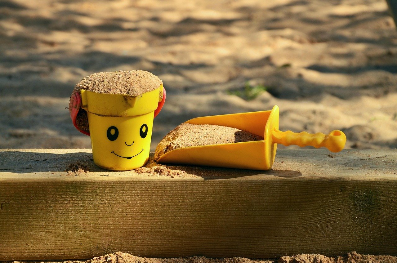 entdecken sie unseren aufregenden wasser-spielplatz! ein idealer ort für kinder, um sich an warmen tagen abzukühlen und spaß zu haben. abenteuerliche wasserspiele, sichere rutschen und sprudelnde wasserattraktionen warten auf kleine entdecker. ein perfekter ort für familien, um gemeinsam unvergessliche momente zu erleben!